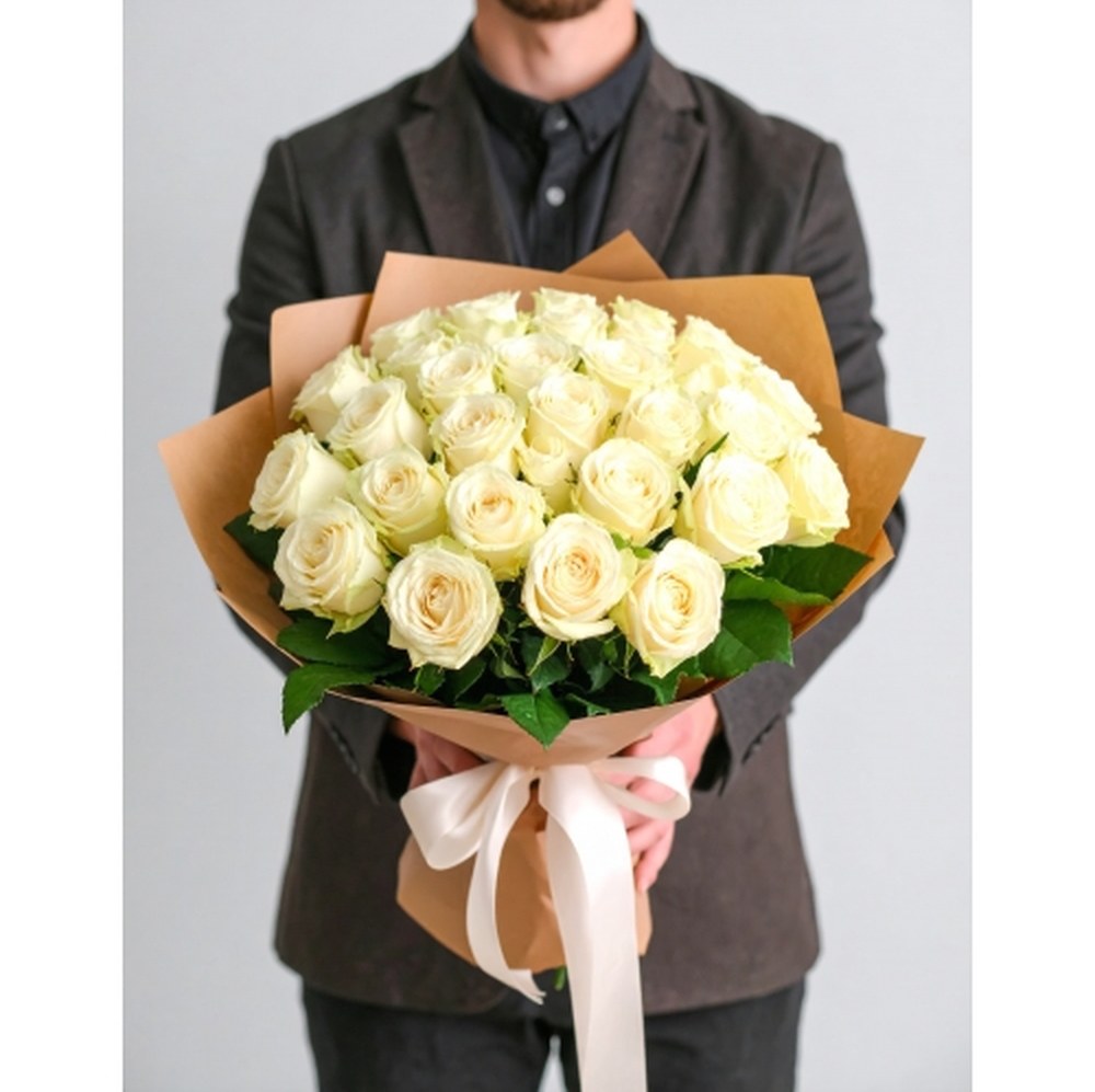 Букет 27 білих троянд "Міланія"