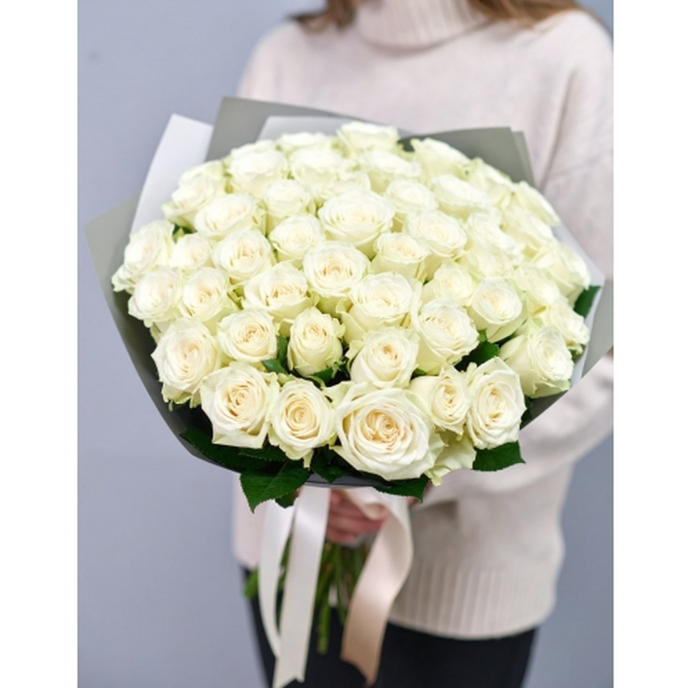 Букет 41 біла троянда "Валентина"